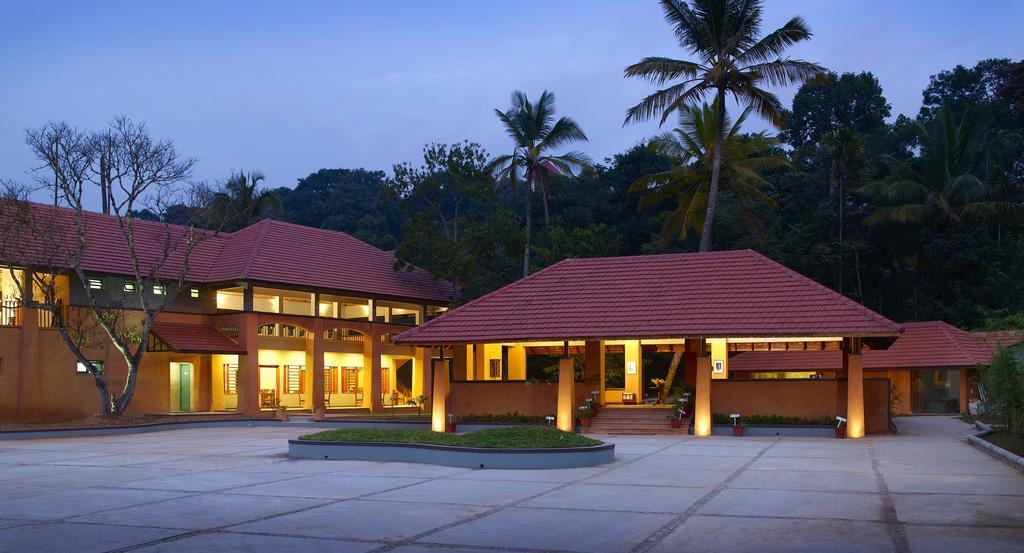 Hotel Abad Green Forest Thekkady Kumily Exterior foto